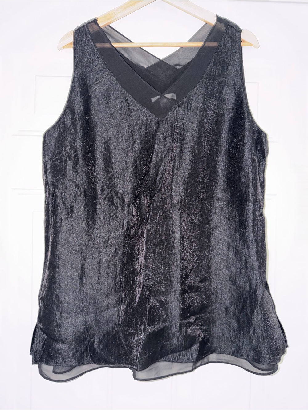 Coldwater Creek. Women's Black Sleeveless V-Neck Shimmer Tank Top